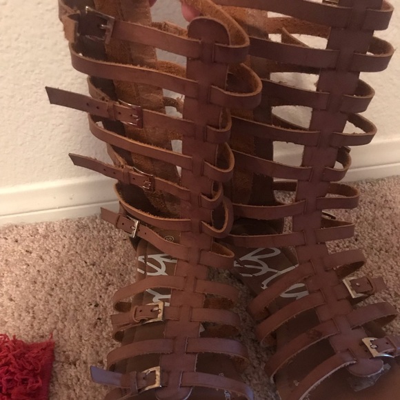 Sandals - Picture 2 of 4